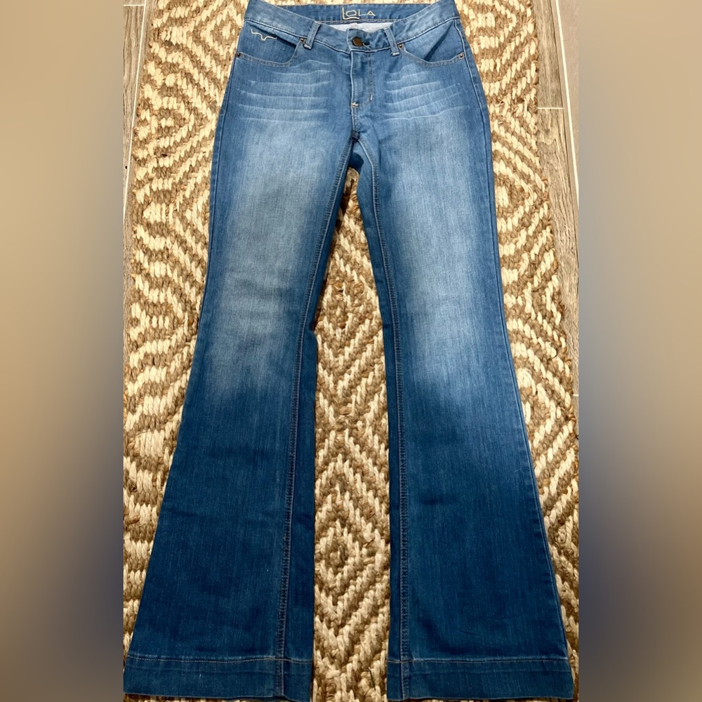 Worn once. Excellent condition. Lola trouser. Kimes Ranch!